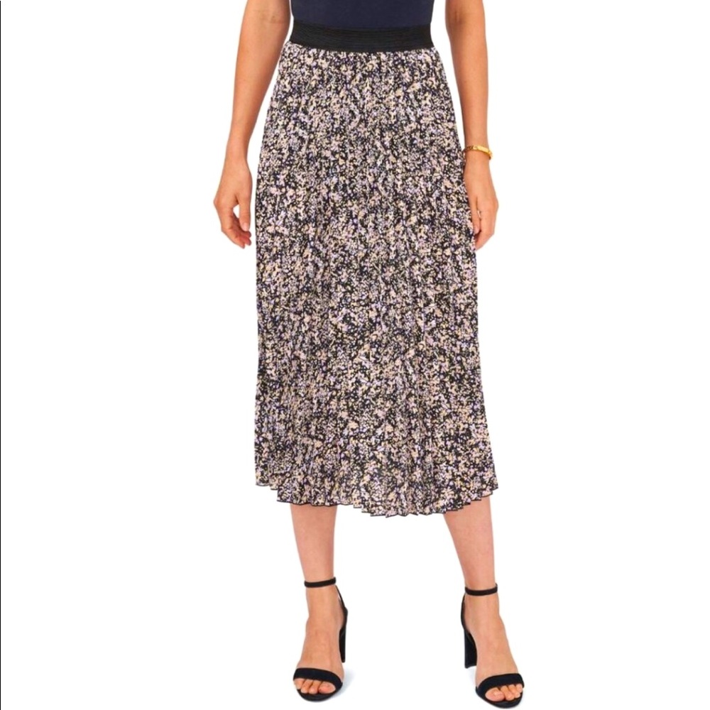 NWT Vince Camuto pleated beautiful print skirt, black/lavender/yellow si…